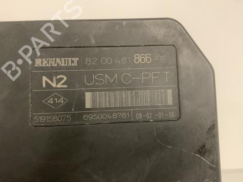 Used Fuse box Fuse box RENAULT MEGANE II (BM0/1_, CM0/1_) 1.5 dCi (BM1F, CM1F) (86 hp) 33592864 33592864