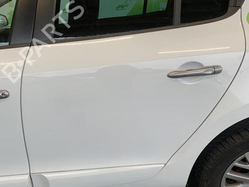 left-rear-door-renault-megane-iii-hatchback-bz01_-b3_-2008-33597855 main image