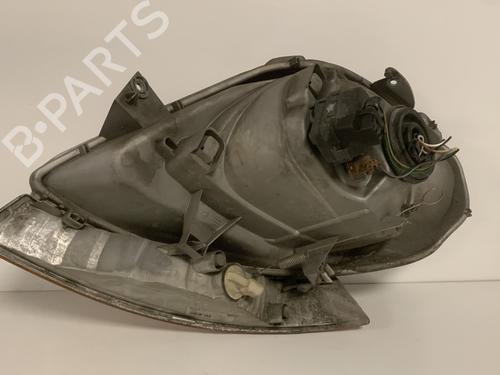 Used Right headlight Right headlight RENAULT TRAFIC II Van (FL) 1.9 dCi 80 (FL0B) (82 hp) 33593928 33593928
