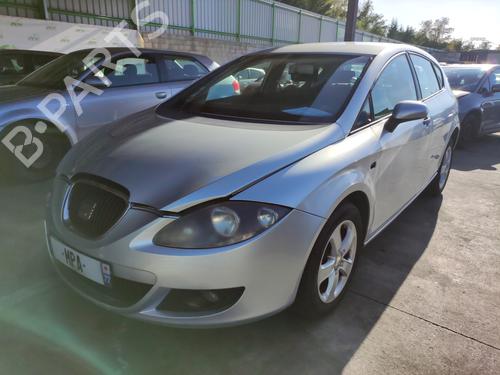Used AC compressor AC compressor SEAT LEON (1P1) 1.9 TDI (105 hp) 33594240 33594240