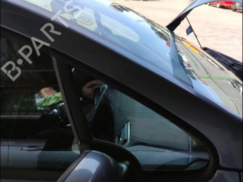 front-right-quarter-glass-peugeot-307-cc-3b-2003-2004-2005-2006-2007-2008-2009-35908942 main image