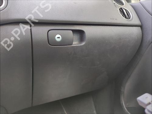 Used Glove box Glove box VW GOLF PLUS V (5M1, 521) [2004-2013] 36575724 36575724