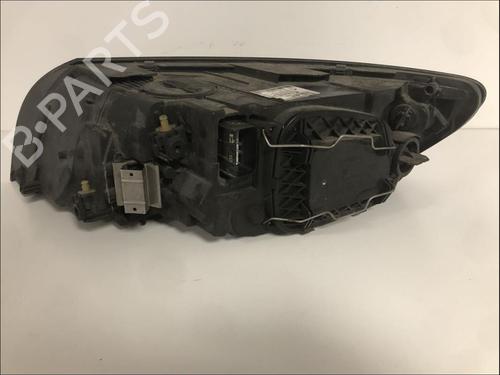 Used Right headlight Right headlight VOLVO V50 (545) 1.6 D (110 hp) 33576251 33576251