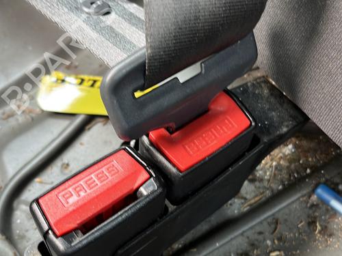 Engache cinturón Engache cinturón RENAULT CLIO III (BR0/1, CR0/1) 1.2 16V (BR0P, CR0P) (101 hp) 33657469 33657469