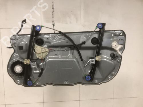 Rudehejsemekanisme ventre foran Rudehejsemekanisme ventre foran VW POLO IV (9N_, 9A_) 1.4 TDI (70 hp) 37481825 37481825