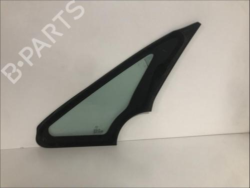 front-right-quarter-glass-peugeot-1007-km_-2005-33586486 main image