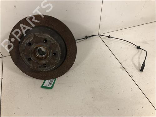 Used Left rear steering knuckle Left rear steering knuckle MERCEDES-BENZ V-CLASS (W447) V 220 CDI / d (447.811, 447.813, 447.815) (163 hp) 33588078 33588078