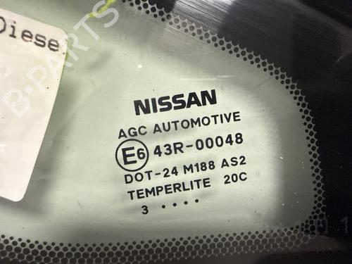 vidro-triangular-frente-direito-nissan-note-e12-2012-38309229 main image