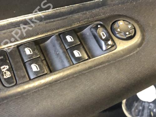 Used Left front window switch Left front window switch PEUGEOT 5008 (0U_, 0E_) 1.6 HDi (110 hp) 36579675 36579675