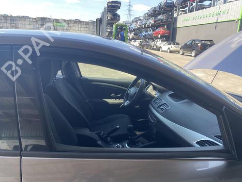 Used Front right door window Front right door window 37229832 37229832