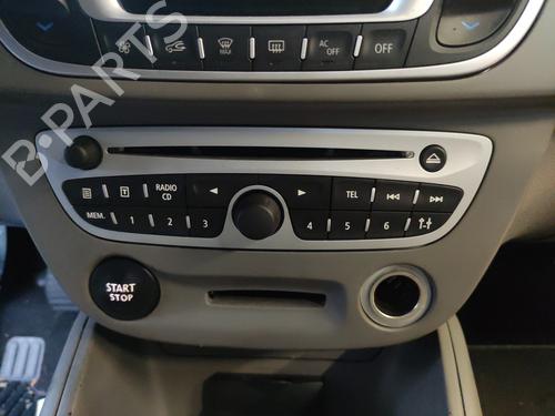 Used Radio Radio 35912612 35912612