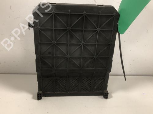 Used Fuse box Fuse box 33600400 33600400