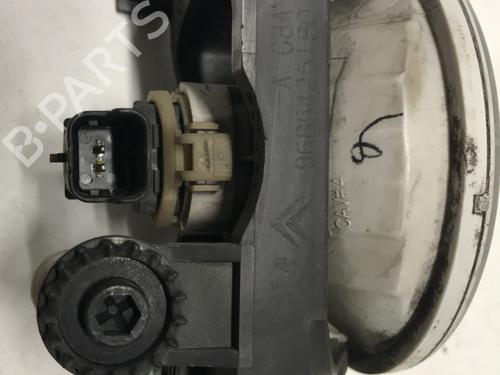 Used Left front fog light Left front fog light PEUGEOT 5008 (0U_, 0E_) 1.6 HDi (112 hp) 33599318 33599318