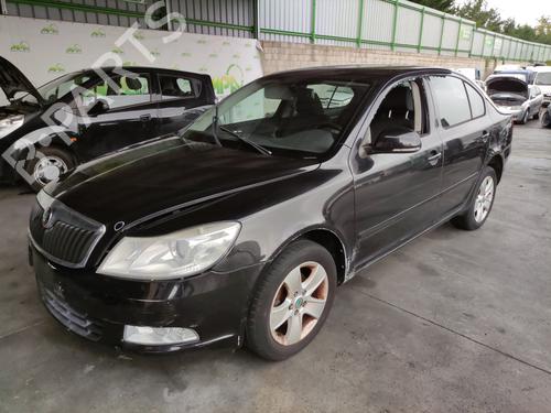 Used Alternator Alternator SKODA OCTAVIA II (1Z3) 1.6 TDI (105 hp) 33593077 33593077