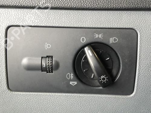 Used Headlight switch Headlight switch 36579317 36579317