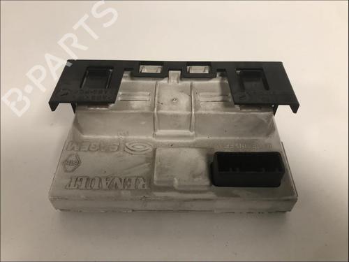 Used Display monitor Display monitor RENAULT TRAFIC II Bus (JL) 1.9 dCI 100 (JL0C, JL0K) (101 hp) 33585973 33585973