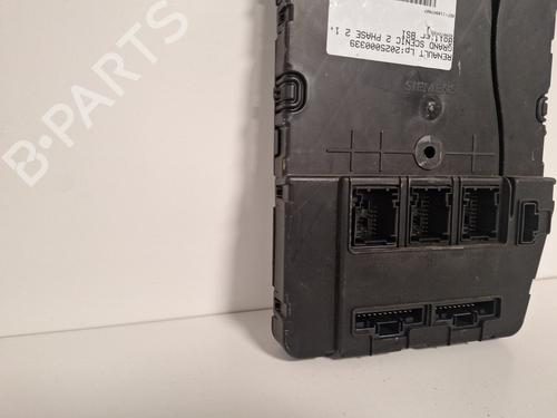 Used Fuse box Fuse box RENAULT GRAND SCÉNIC II (JM0/1_) [2004-2009] 33592233 33592233
