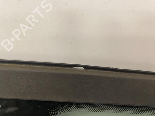 Used Rear left door window Rear left door window 37229357 37229357
