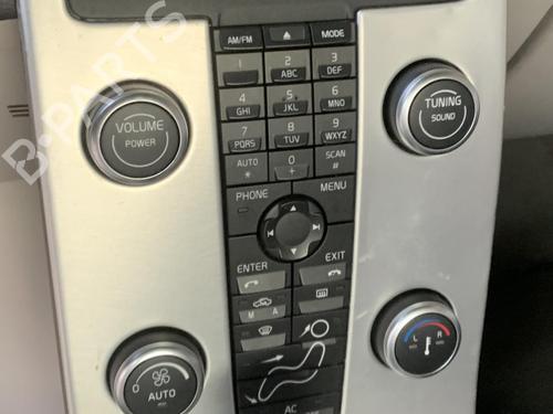 Used Radio Radio VOLVO C70 II Convertible (542) D4 (177 hp) 35913749 35913749