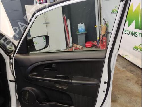 Used Front right window mechanism Front right window mechanism KIA VENGA (YN) 1.4 CVVT (90 hp) 35907267 35907267