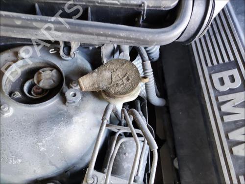 Used Windscreen washer tank Windscreen washer tank 36574736 36574736