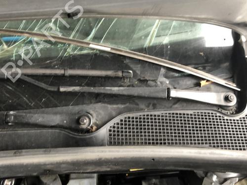 Used Front wiper motor Front wiper motor RENAULT CLIO V (B7_) 1.5 Blue dCi 115 (B7AD) (116 hp) 33601535 33601535