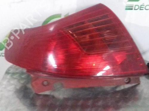 Used Right taillight Right taillight SUZUKI SWIFT III (MZ, EZ) 1.3 DDiS (RS413D) (69 hp) 33572184 33572184