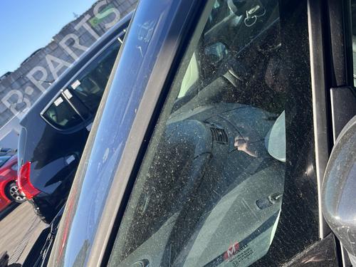 front-left-quarter-glass-renault-espace-iv-jk01_-2002-35914897 main image