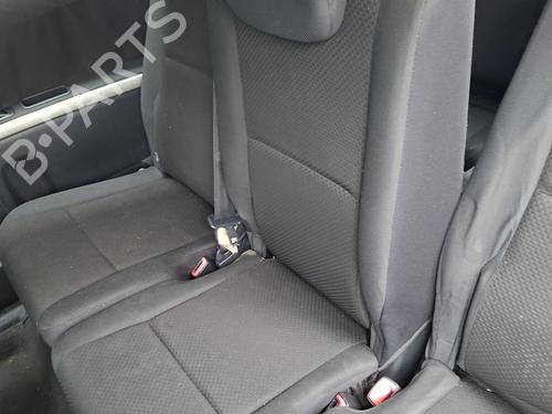 Sæde Bagtil Sæde Bagtil TOYOTA COROLLA Verso (ZER_, ZZE12_, R1_) 2.0 D-4D (CUR10_, CUR10R) (116 hp) 37255457 37255457