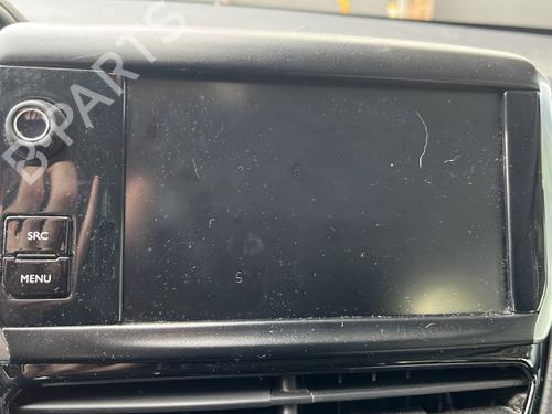 Display Display PEUGEOT 208 I (CA_, CC_) 1.2 PureTech 82 (82 hp) 33890330 33890330