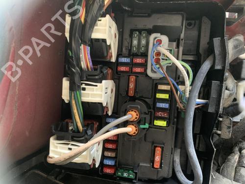 Used Fuse box Fuse box CITROËN C3 I (FC_, FN_) [2002-2013] 35913392 35913392