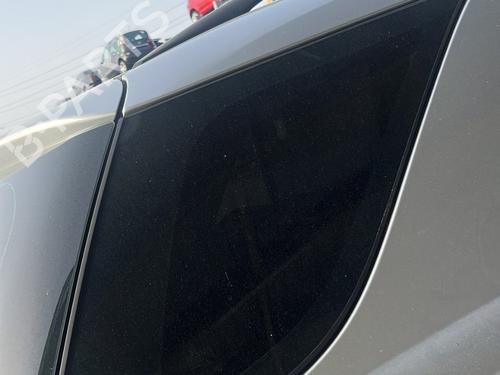 rear-right-quarter-glass-mercedes-benz-m-class-w164-2005-2006-2007-2008-2009-2010-2011-2012-35915080 main image