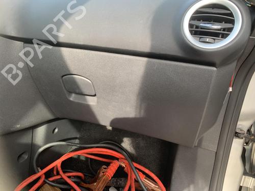 Used Glove box Glove box 36581361 36581361