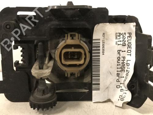 Used Right front fog light Right front fog light PEUGEOT 5008 (0U_, 0E_) 1.6 HDi (110 hp) 33739276 33739276