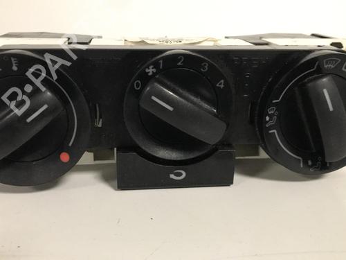 Used Climate control Climate control VW POLO IV (9N_, 9A_) 1.4 TDI (70 hp) 33599565 33599565