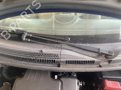 Used Front wiper motor Front wiper motor 38427815 38427815