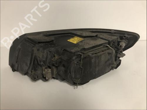 Used Right headlight Right headlight VOLVO V50 (545) 2.0 D (136 hp) 33586214 33586214