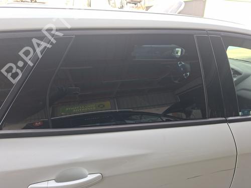 Used Rear right door window Rear right door window FORD FOCUS III Turnier 2.0 TDCi (136 hp) 35915736 35915736