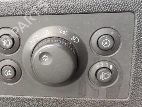 Used Headlight switch Headlight switch OPEL ZAFIRA / ZAFIRA FAMILY B (A05) 1.9 CDTI (M75) (120 hp) 36575624 36575624