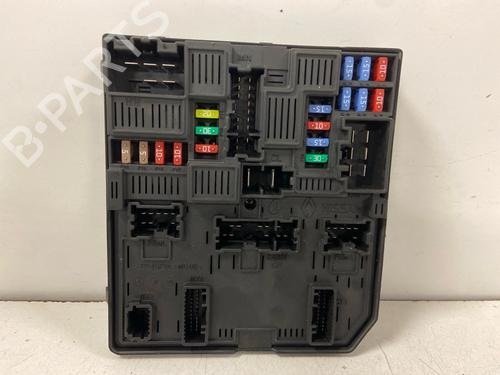 Used Fuse box Fuse box 33593565 33593565