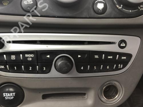 Used Radio Radio RENAULT FLUENCE (L3_) 1.5 dCi (L30A) (86 hp) 33708566 33708566
