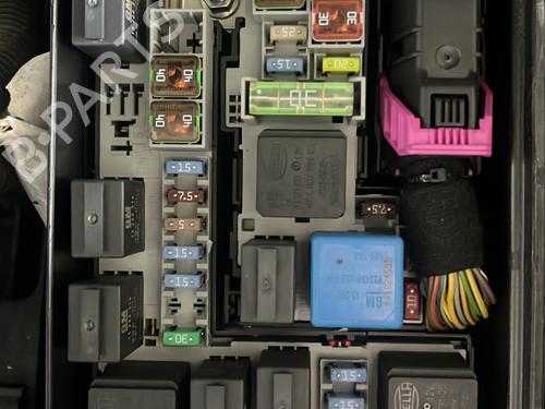 Used Fuse box Fuse box OPEL MERIVA B MPV (S10) 1.7 CDTI (75) (131 hp) 35915514 35915514