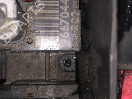 Used Fuse box Fuse box PEUGEOT 5008 (0U_, 0E_) 1.6 HDi (110 hp) 33599973 33599973