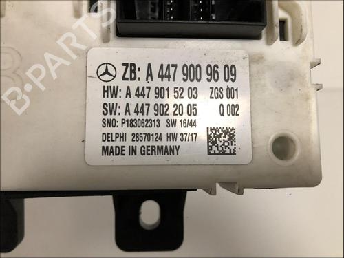 Used Fuse box Fuse box MERCEDES-BENZ V-CLASS (W447) V 220 CDI / d (447.811, 447.813, 447.815) (163 hp) 33588125 33588125