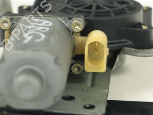 Used Rear left window mechanism Rear left window mechanism VOLVO S60 I (384) 2.4 (140 hp) 33572325 33572325