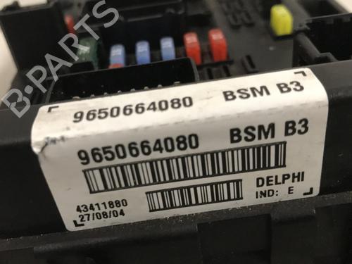 Used Fuse box Fuse box PEUGEOT 307 (3A/C) [2000-2012] 33598477 33598477