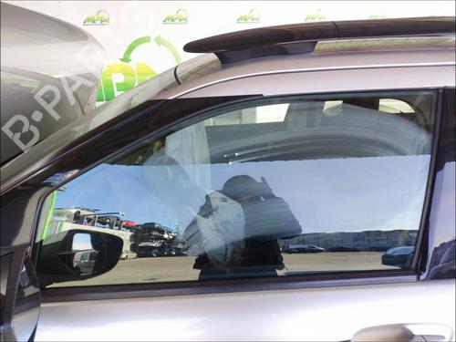 dr-rude-ventre-foran-citroen-c4-cactus-2014-35907975 main image