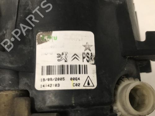 Used Right front fog light Right front fog light PEUGEOT 407 Coupe (6C_) 2.7 HDi (204 hp) 33653221 33653221