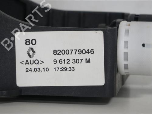 Used Gear lever Gear lever RENAULT MEGANE III Grandtour (KZ0/1) 2.0 dCi (KZ0L) (160 hp) 33579207 33579207