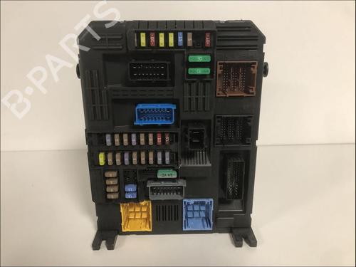 Used Fuse box Fuse box PEUGEOT 208 II (UB_, UP_, UW_, UJ_) 1.2 PureTech 75 (75 hp) 33581521 33581521